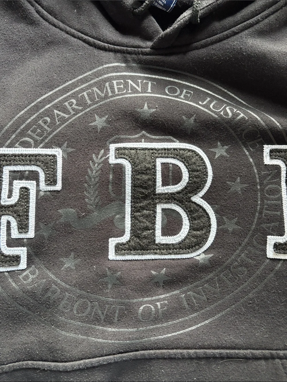 Triple Timber black pullover